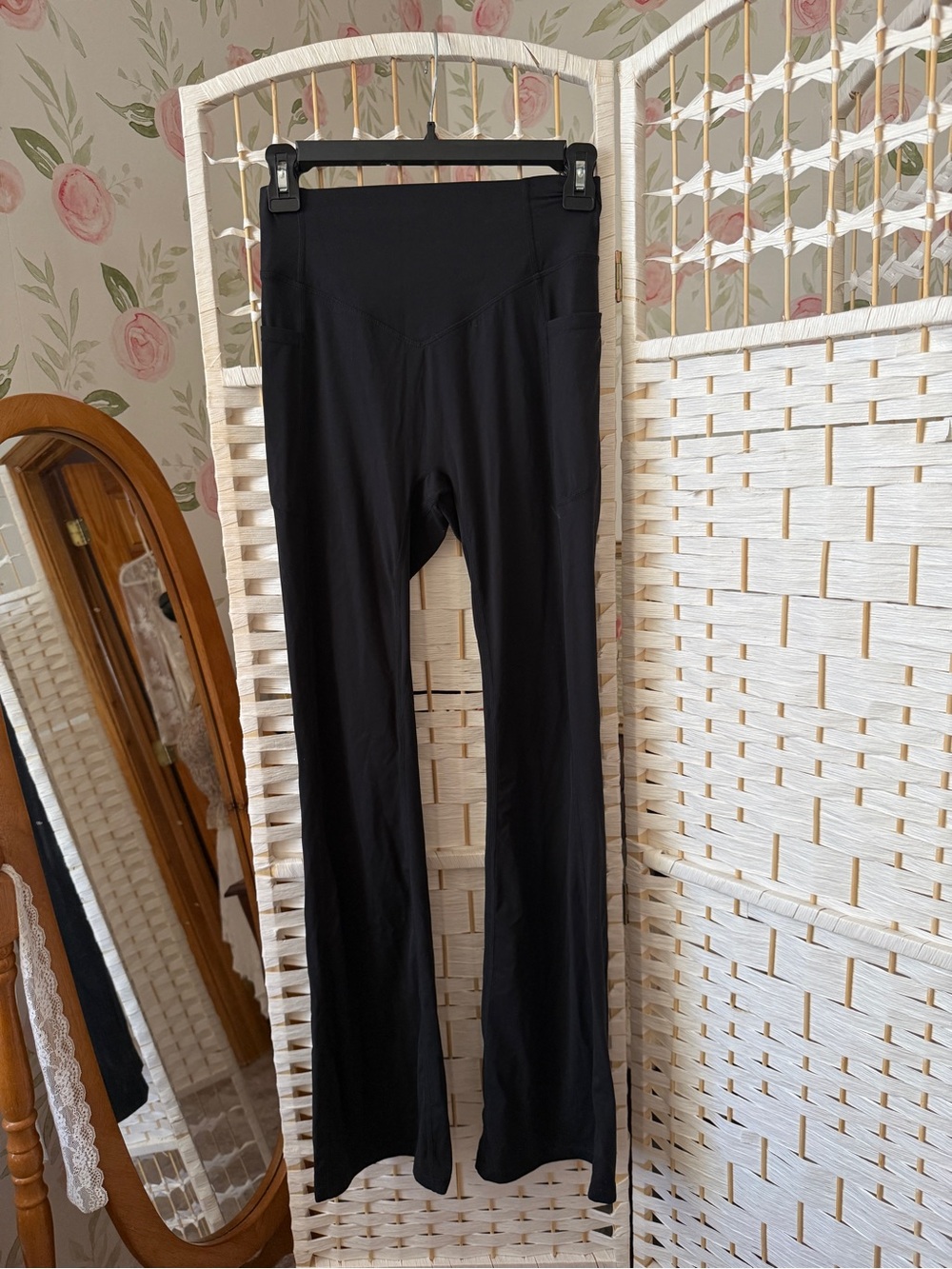 Halara Black High-Waist Ruched Activewear Pants